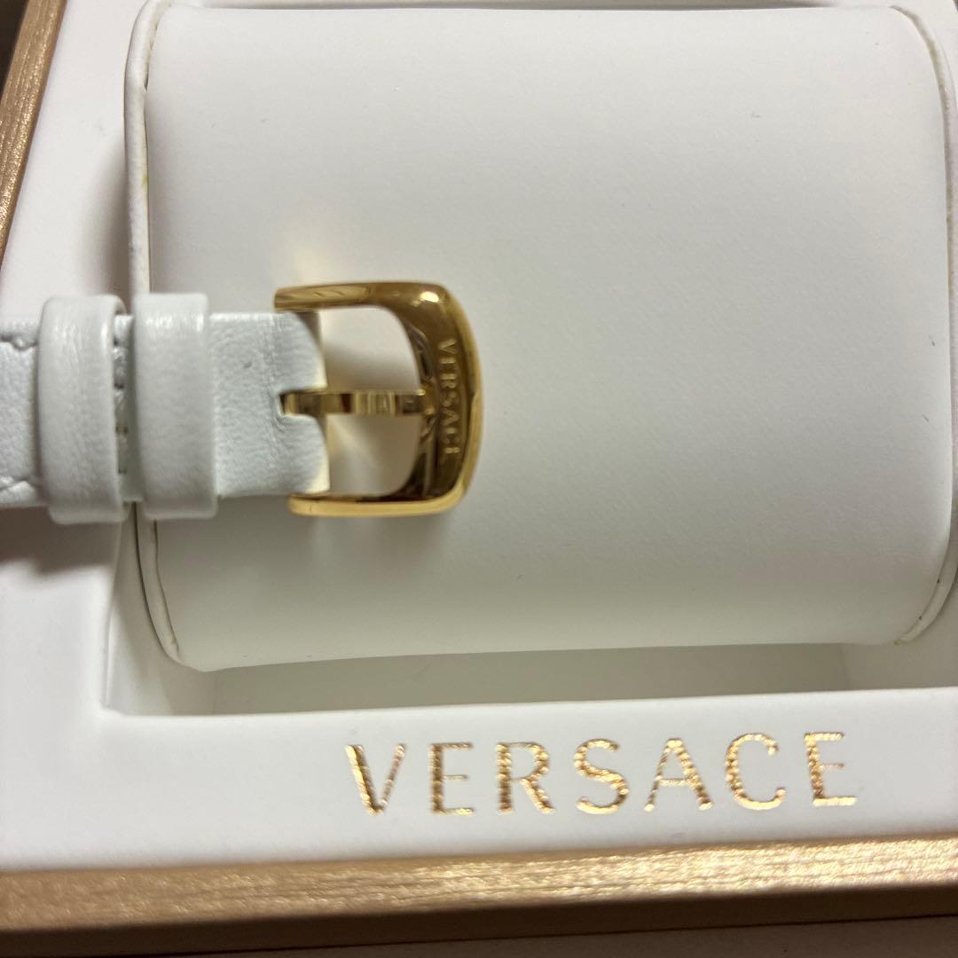 VERSACE レディース　腕時計未使用品