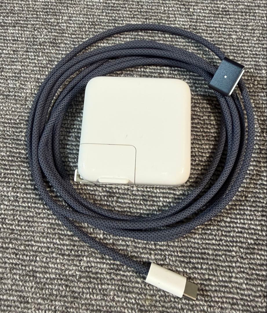 【極美品】MacBookAirM3 13.6インチ8GBメモリ 256GBSSD