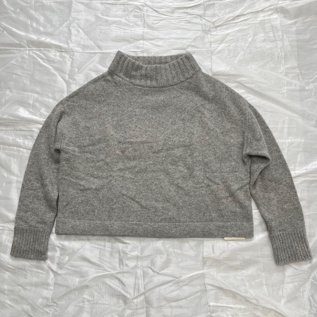 発送早めです出品　セーター2品　新品未使用 タグ付き