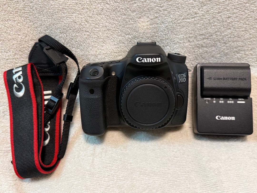 【美品】Canon EOS 70D デジタル一眼レフカメラ