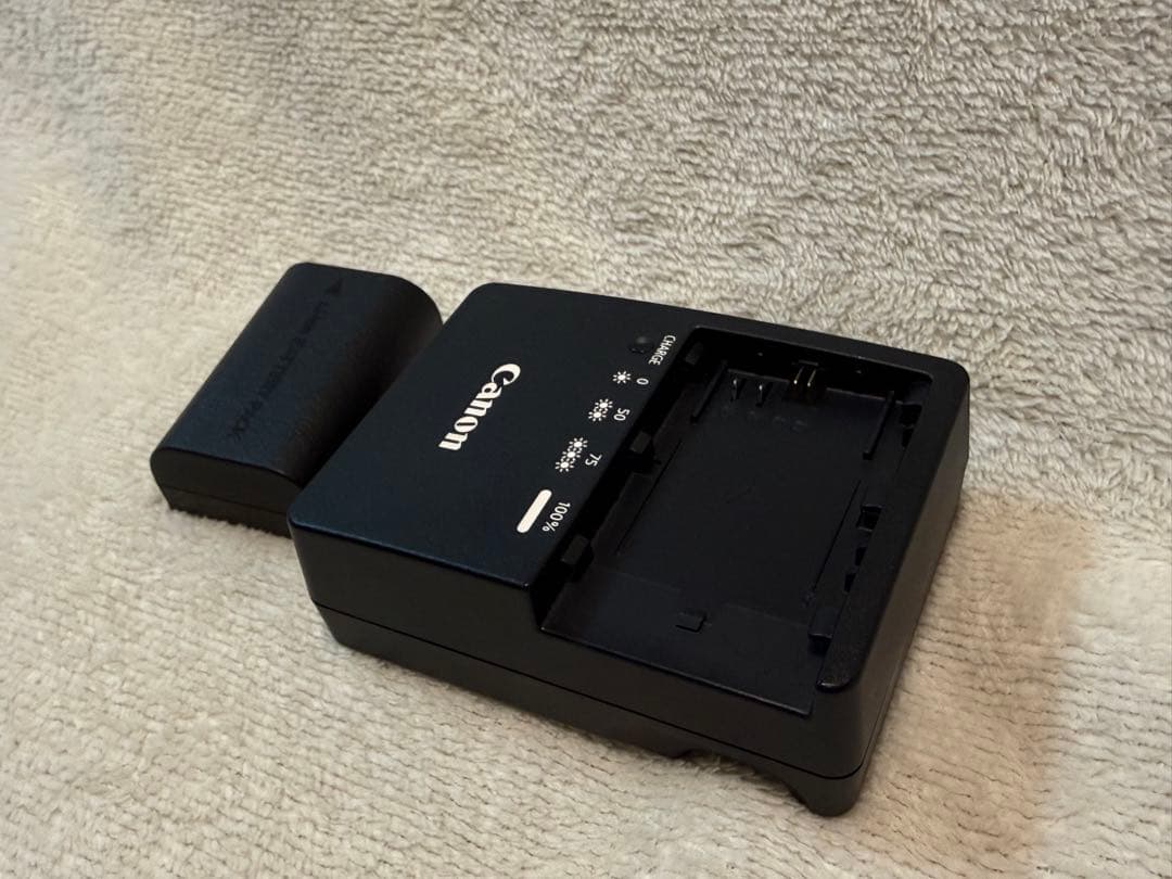 【美品】Canon EOS 70D デジタル一眼レフカメラ