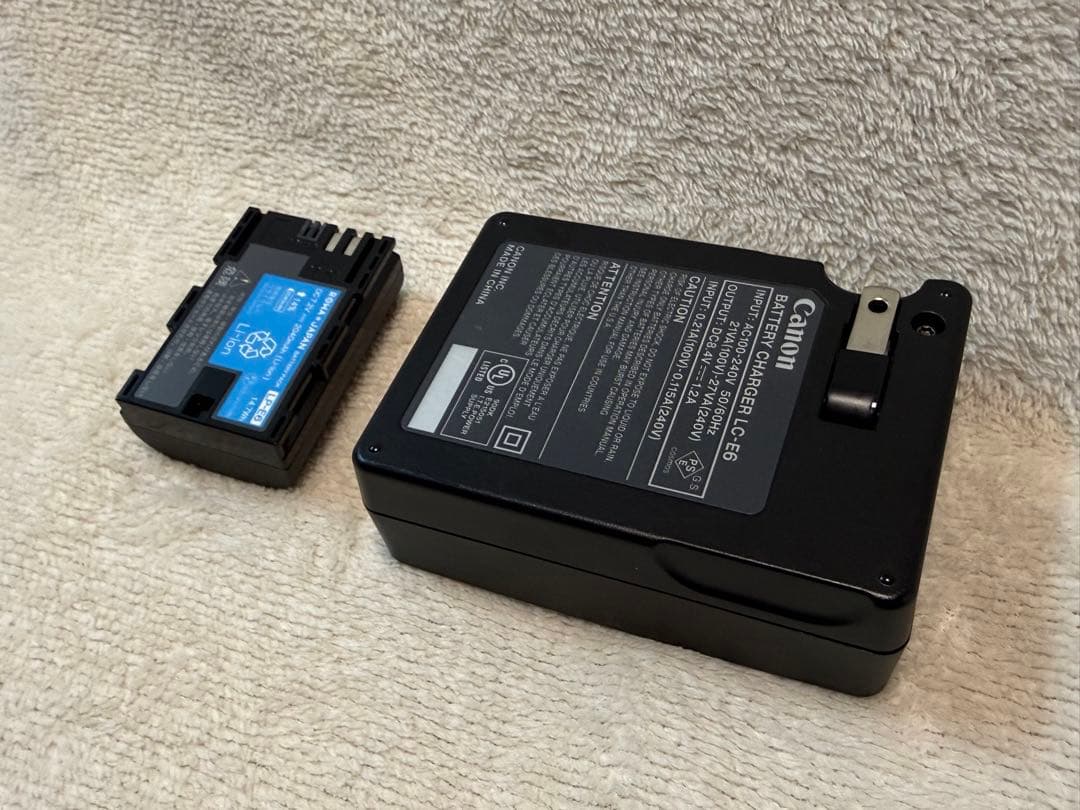 【美品】Canon EOS 70D デジタル一眼レフカメラ