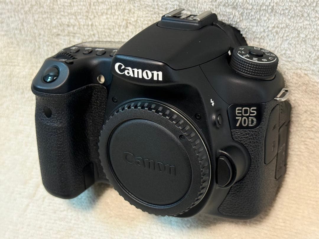 【美品】Canon EOS 70D デジタル一眼レフカメラ