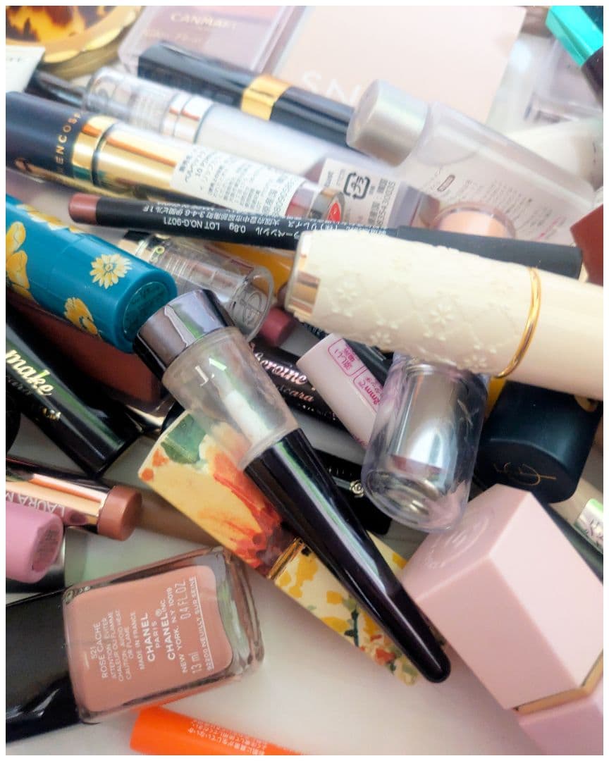 ま*み様 19 てんこ盛り 超大量!! 化粧品 大量まとめ売り コスメセット 見