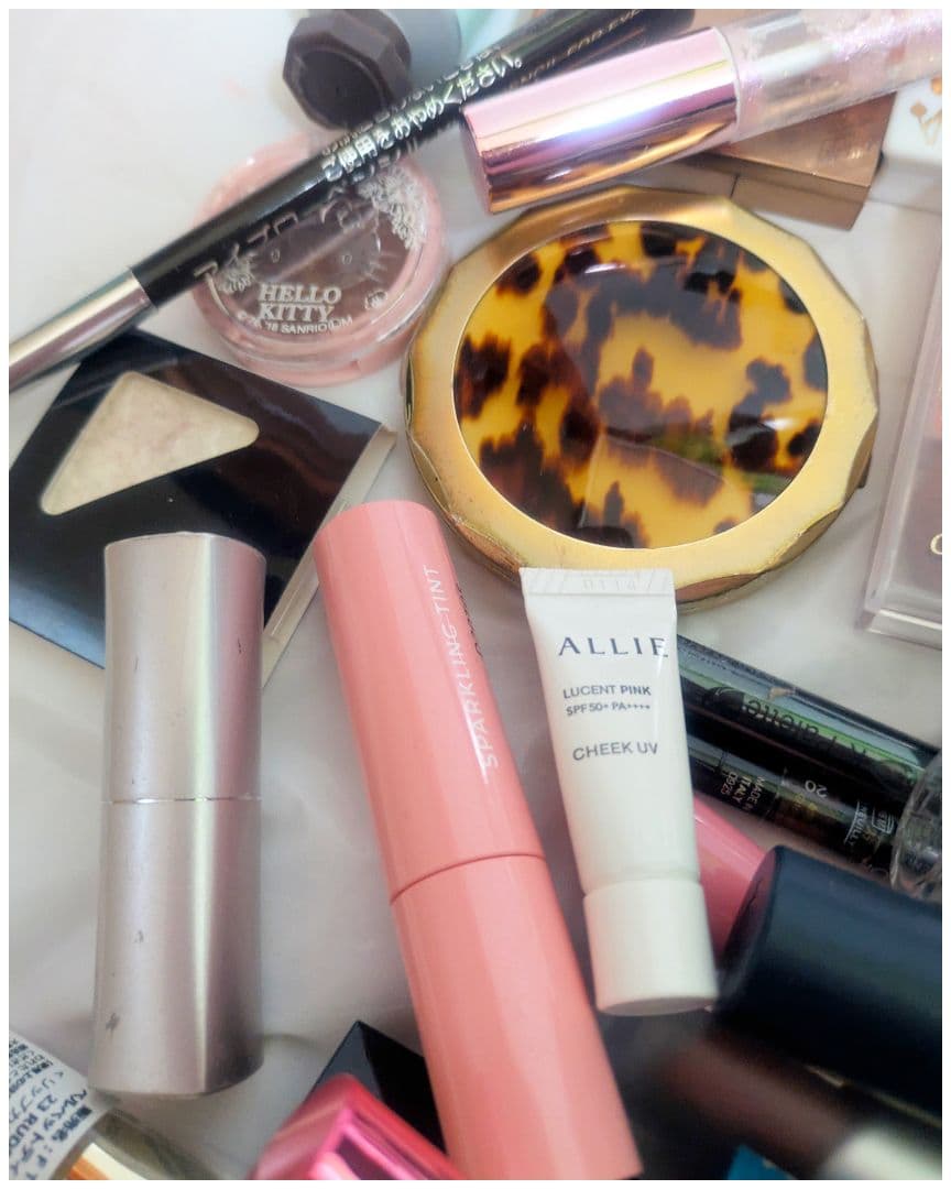 ま*み様 19 てんこ盛り 超大量!! 化粧品 大量まとめ売り コスメセット 見