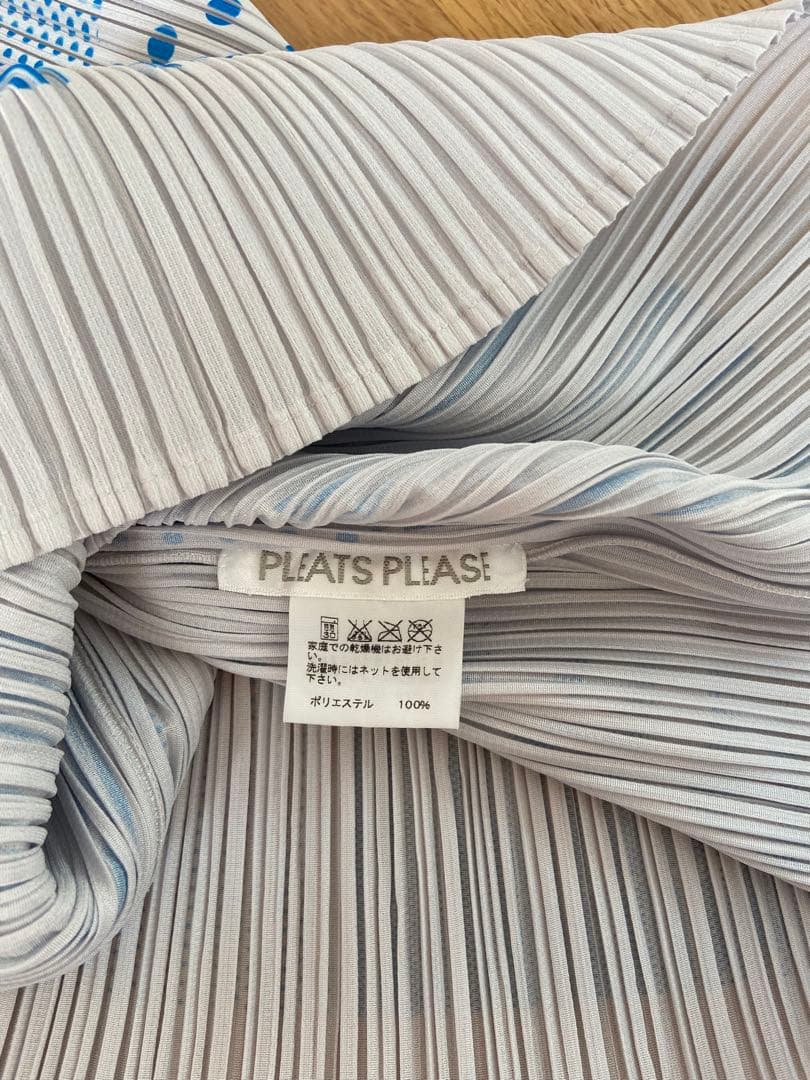 PLEATS PLEASE イッセイミヤケ　総柄　コミック　スクリーントーン