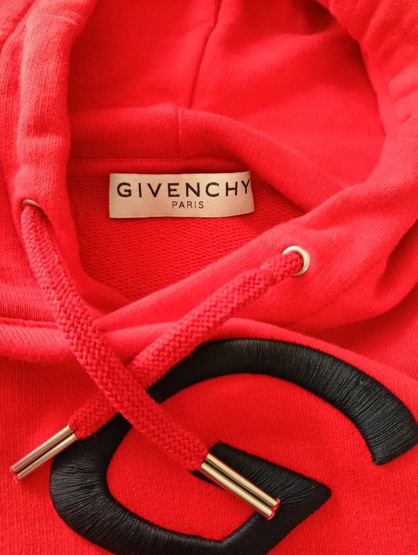 岡野さま専用にします〜Givenchy パーカー