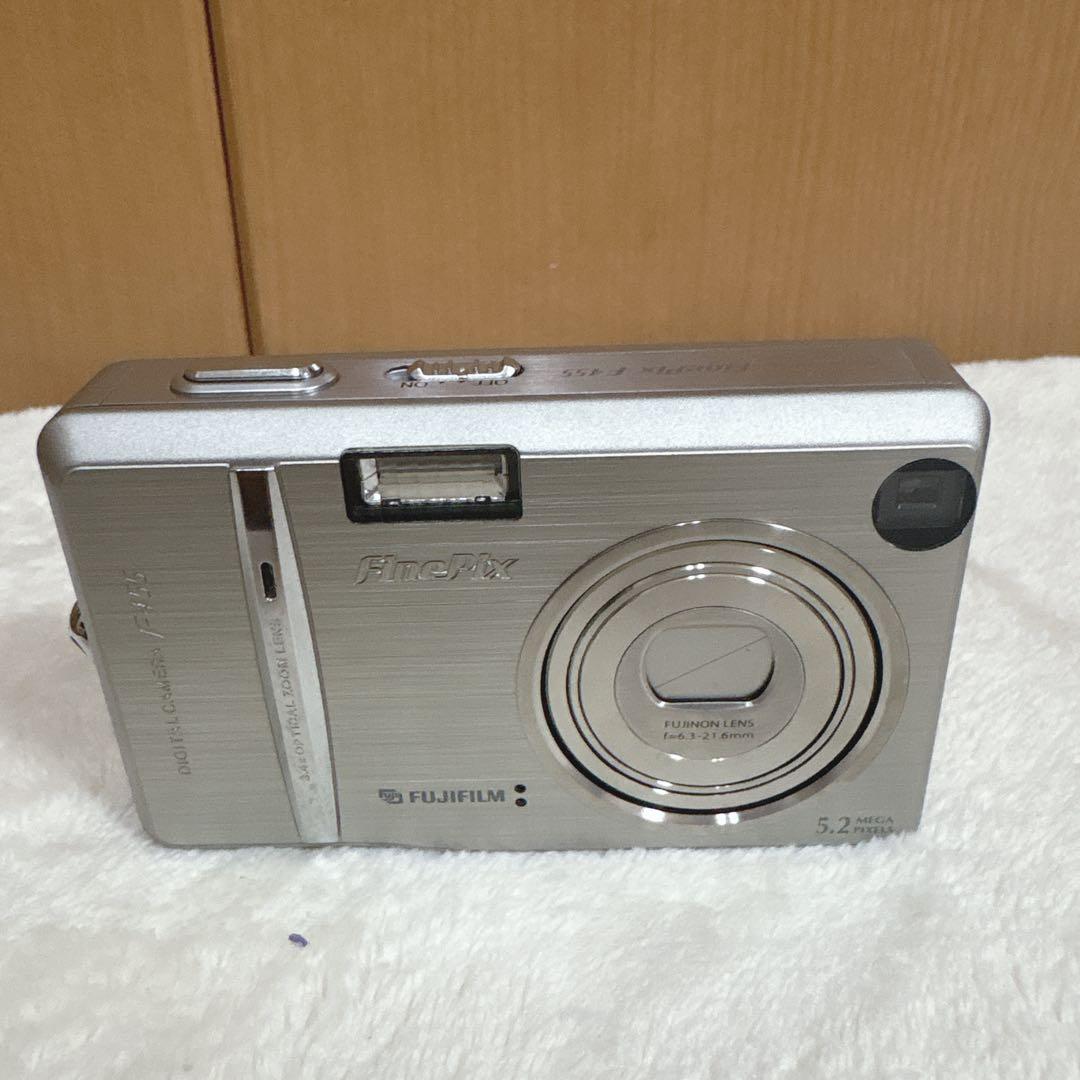 FUJIFILM Finepix F455 富士フィルム デジカメ　シルバー