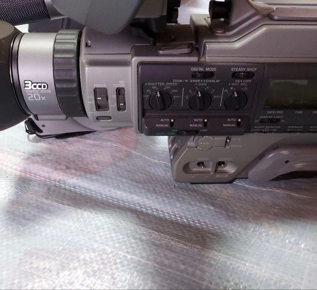 SONY　年代物　デジタルビデオカメラ　DCR-VX9000　3CCD 20x