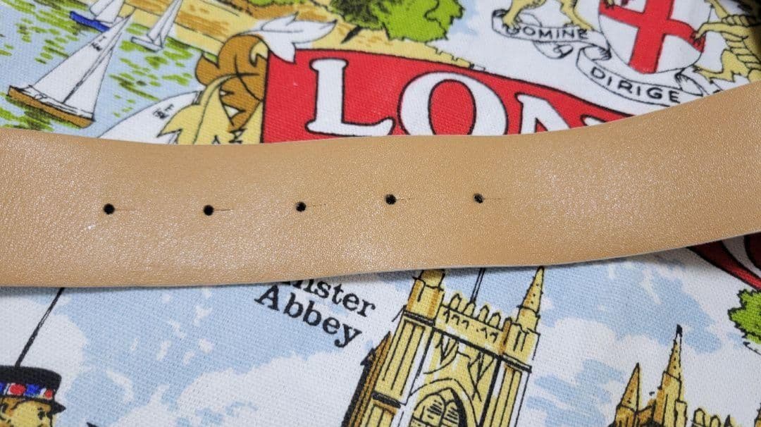 新品に近く正規品TOD'S(トッズ)ベルト男女兼用 長さ約100cm イタリア製