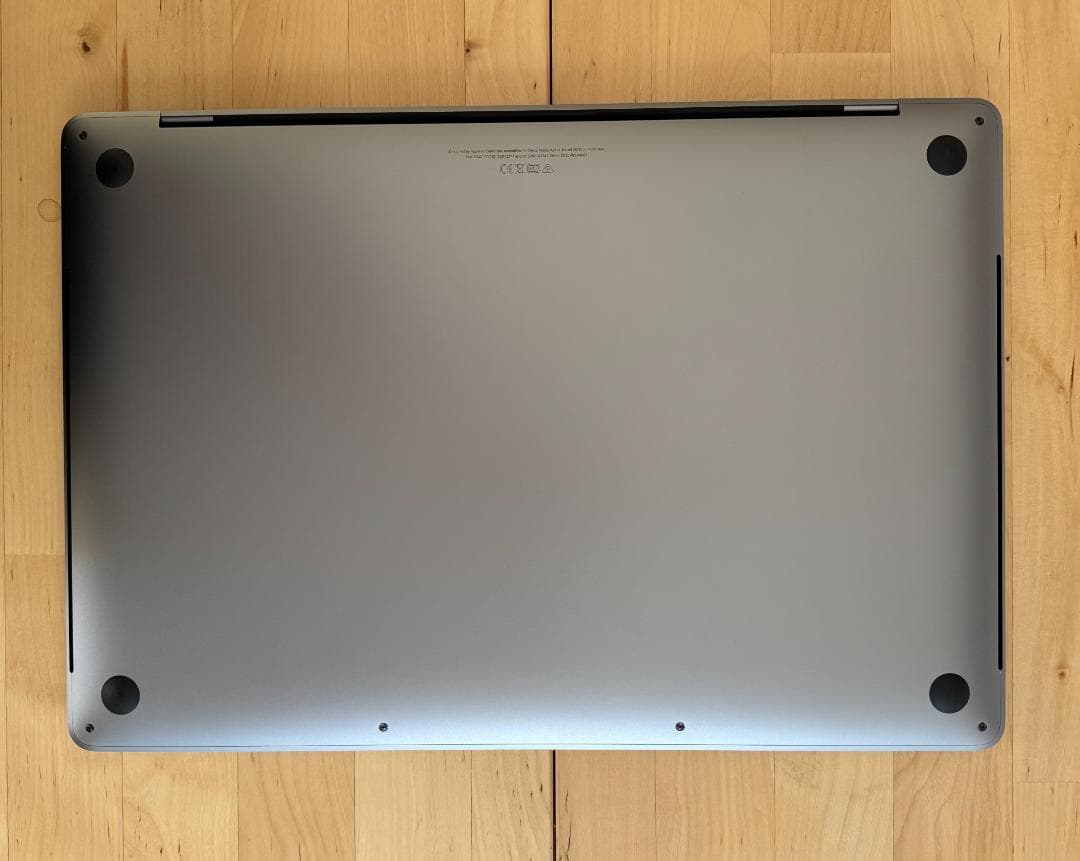 【美品】MacBook Pro 2019 (16インチ) 32G SSD1TB