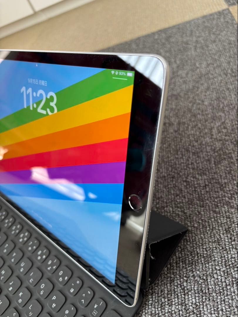 iPad 第9世代 64GB セルラーモデル （純正スマートキーボード付き)