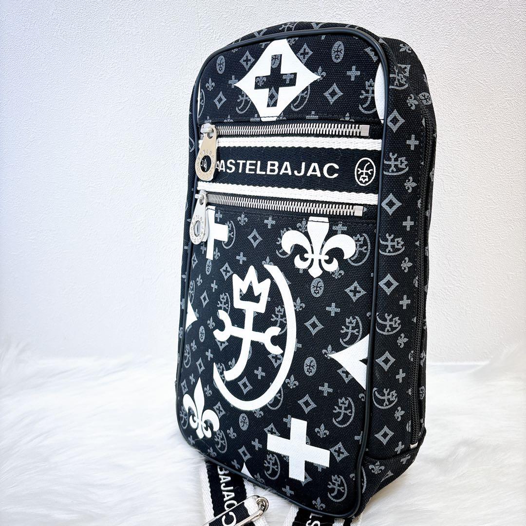タグ付き✨カステルバジャック　ボディバッグ　ニース　総ロゴ　モノグラム　ブラック