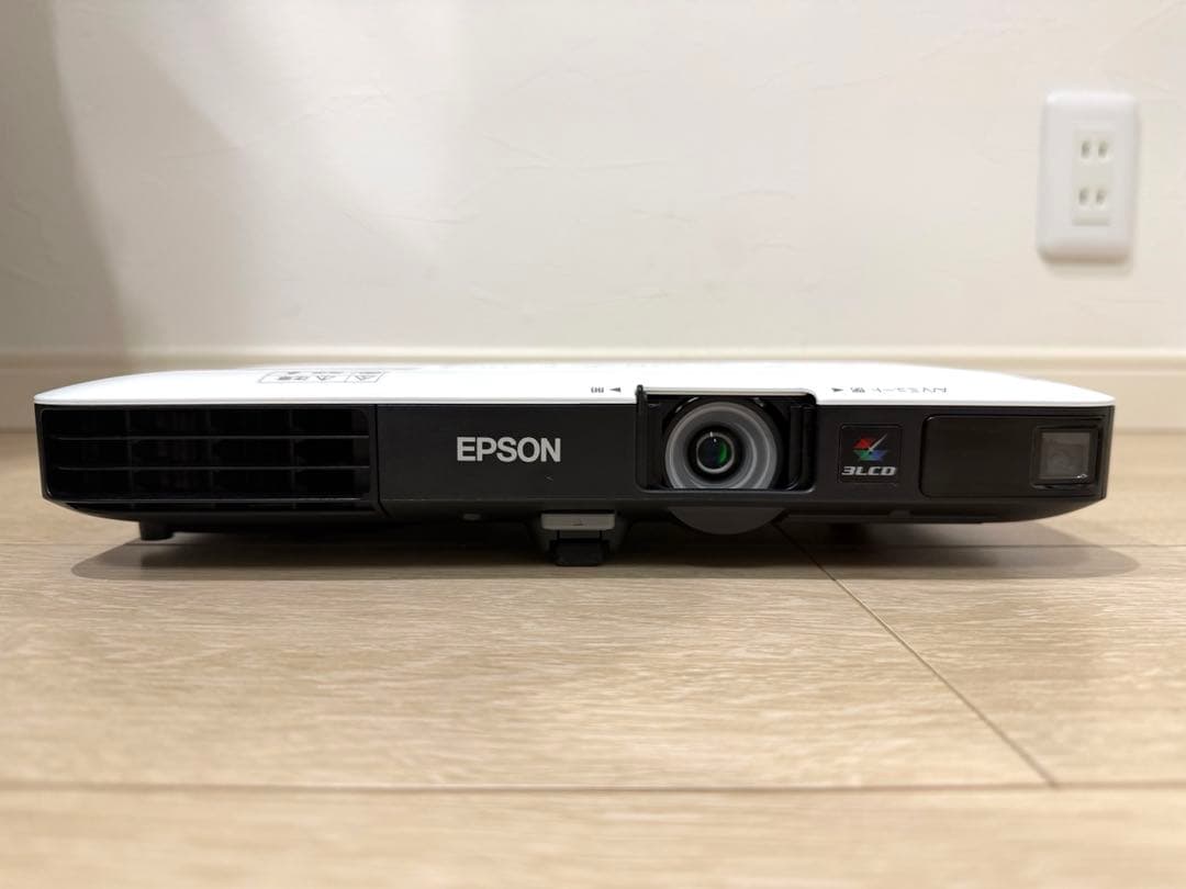 【美品】EPSON EB-1785W ランプ点灯65時間 プロジェクター
