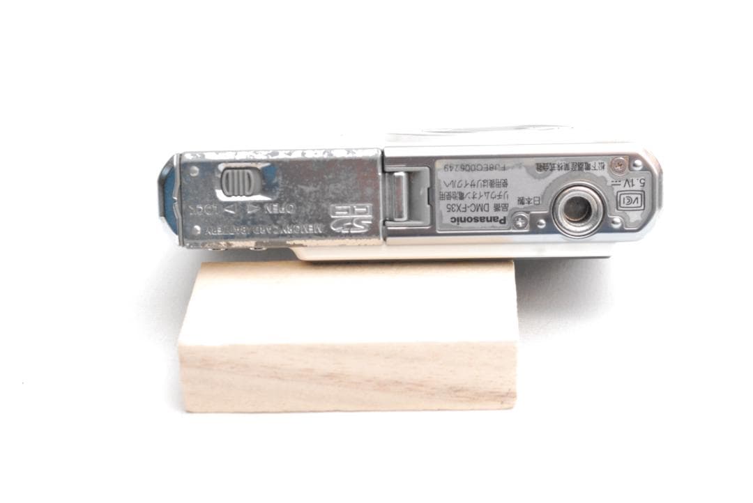Panasonic LUMIX DMC-FX35 (良品）