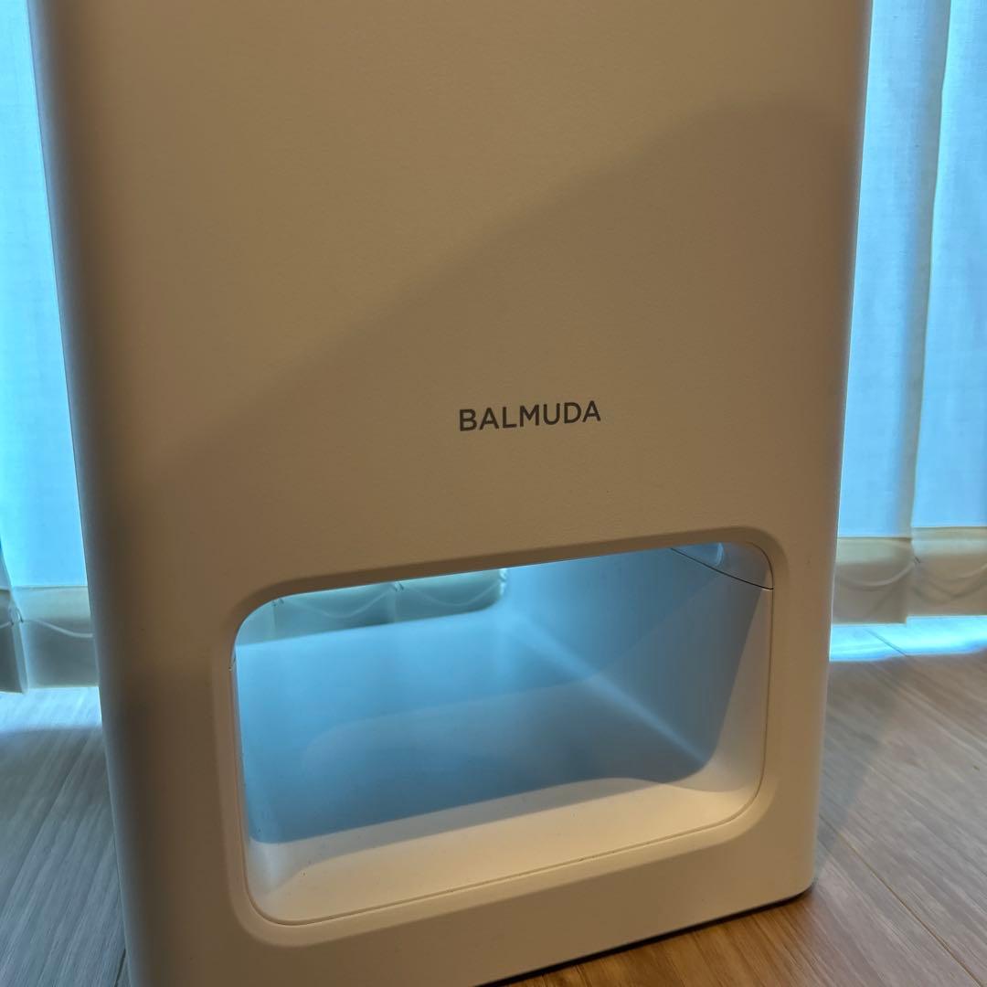 バルミューダ　ザ　ピュア　BALMUDA THE PURE 空気清浄機