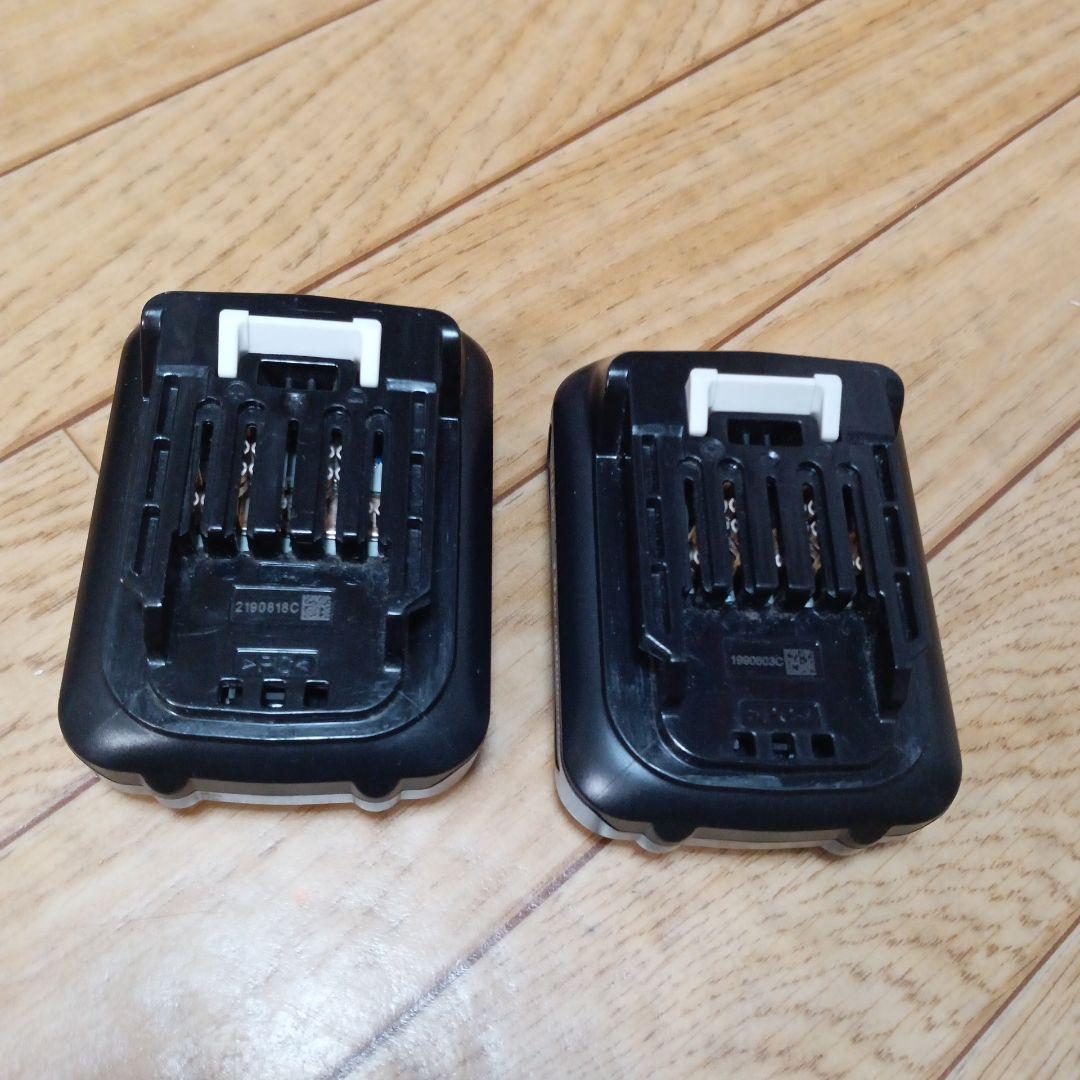 マキタ充電式クリーナーCL107FDバッテリー☓2個、充電器付