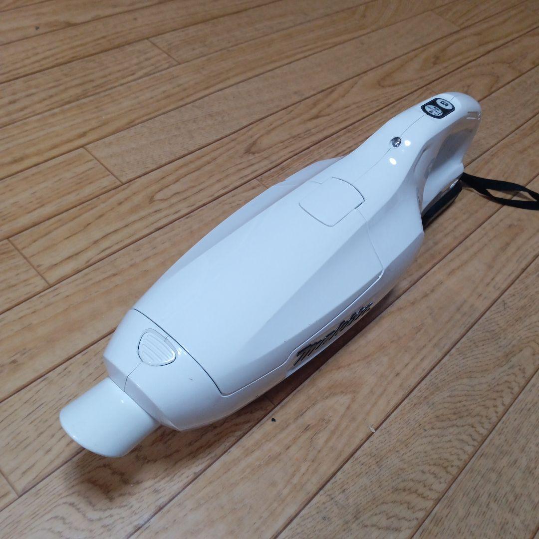 マキタ充電式クリーナーCL107FDバッテリー☓2個、充電器付