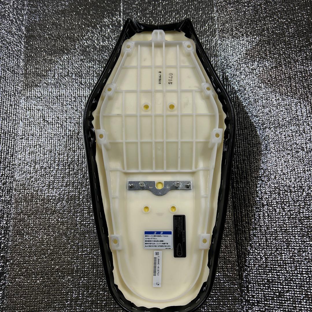 格安 2025年式 メグロk3 純正 バイクシート w800