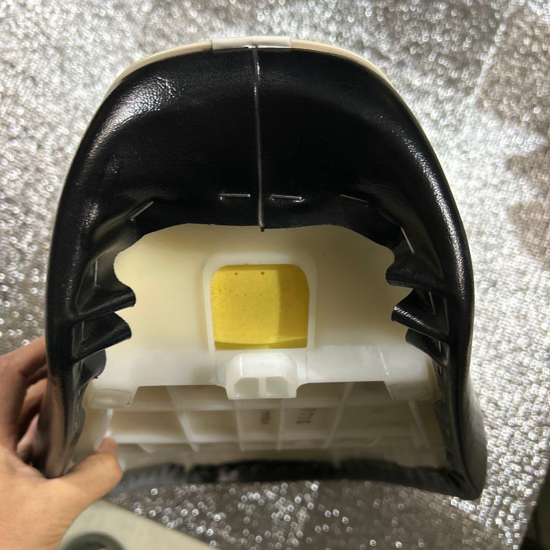 格安 2025年式 メグロk3 純正 バイクシート w800