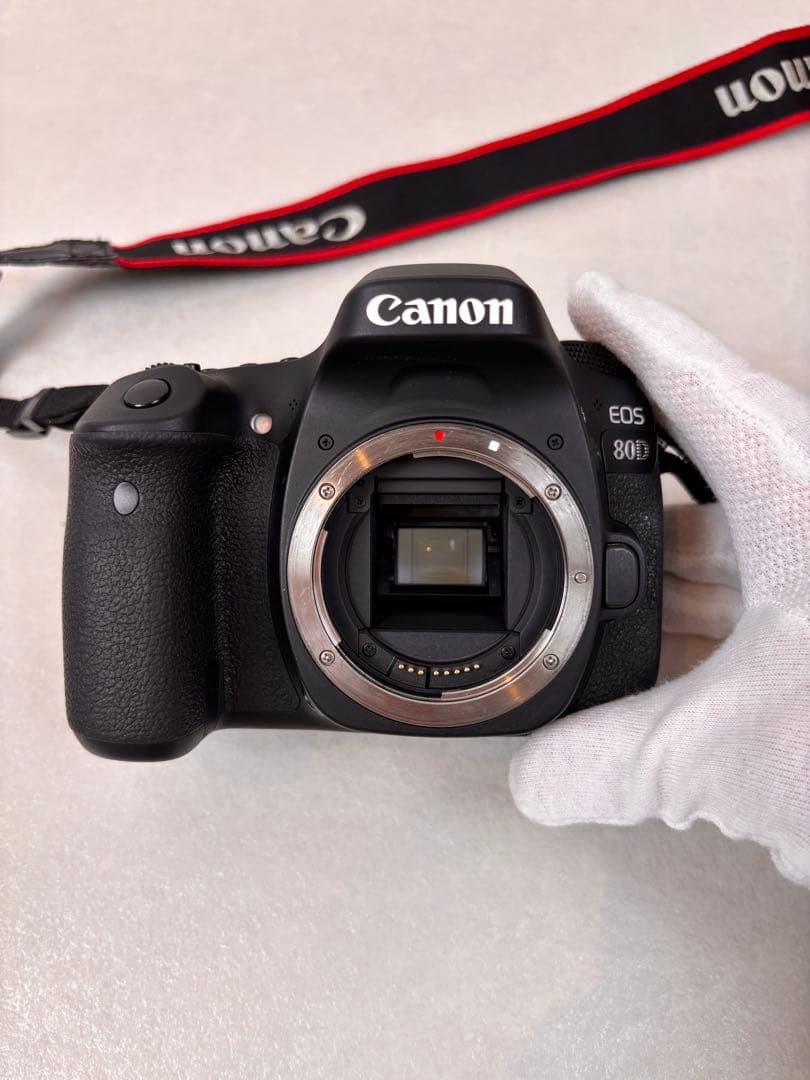 Canon EOS 80D ボディ 一眼レフカメラ 充電器 バッテリー2個セット