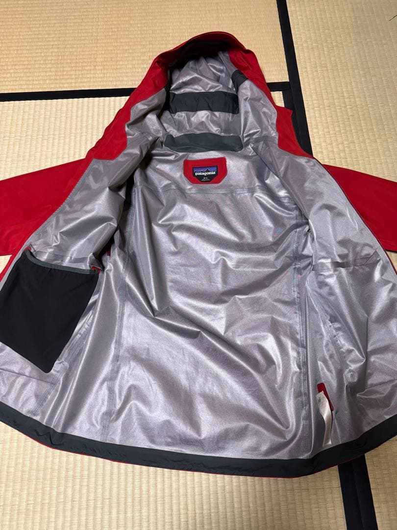 Patagonia トリオレット・ジャケット　赤　Mサイズ