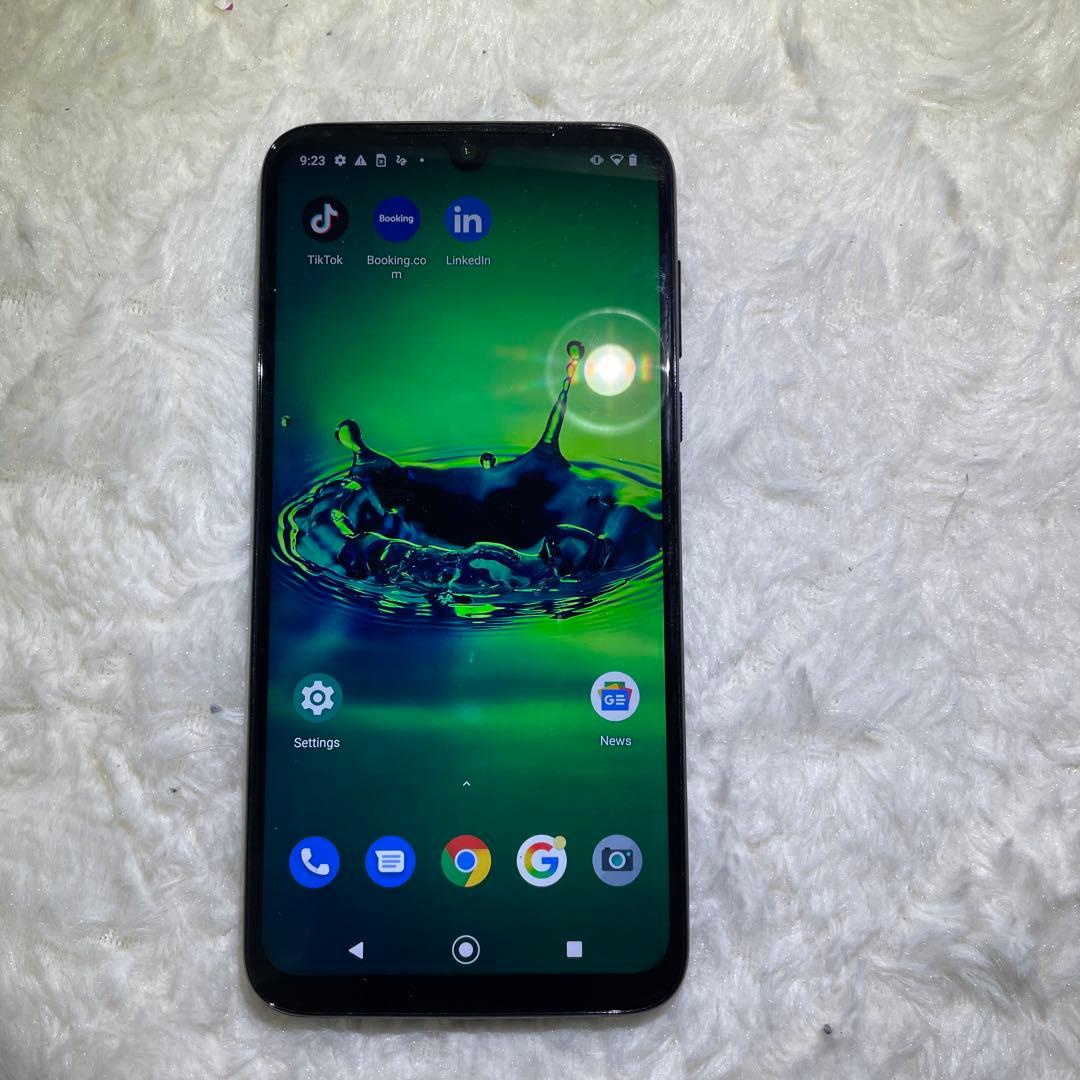 Motorola G8 plus SIMフリー