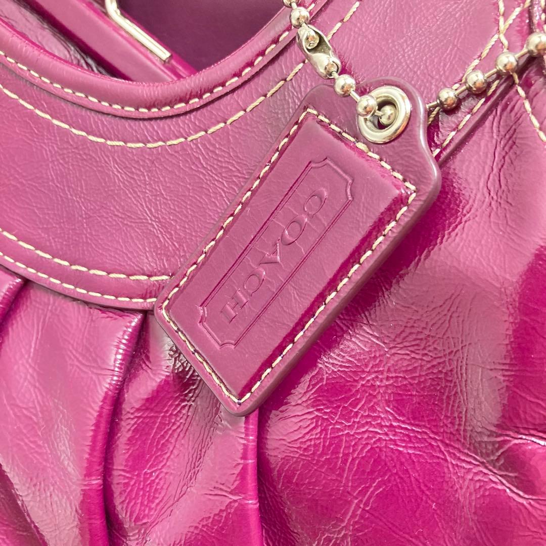 美品　コーチ エルゴ ergo パテントレザー がま口 Kiss-lock