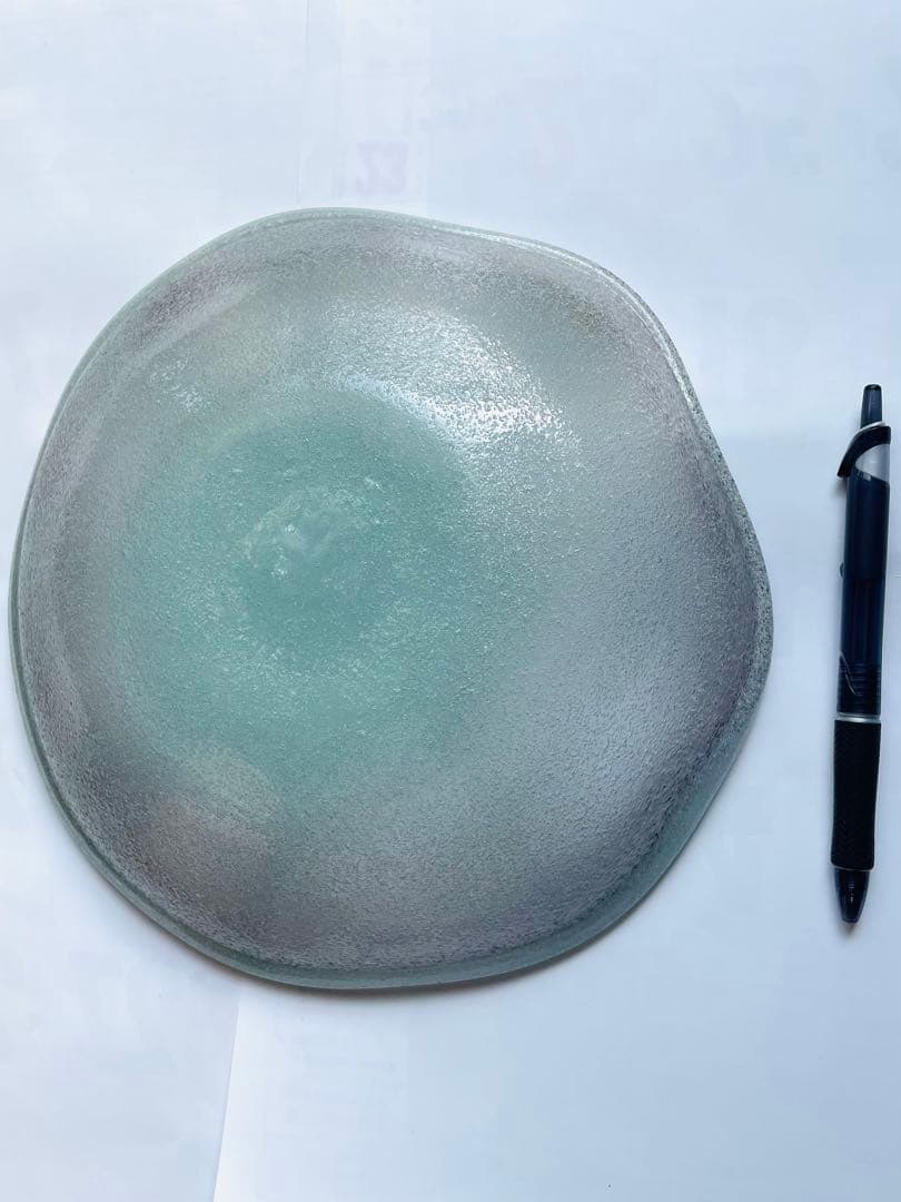 [美品] 現代の名工 稲嶺盛吉作 琉球ガラス24㌢大皿 泡ガラス 宙吹ガラス