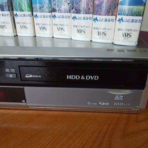 VHS+DVDレコーダー1台&日本百名山VHS全20巻&日本霊山紀行全10巻