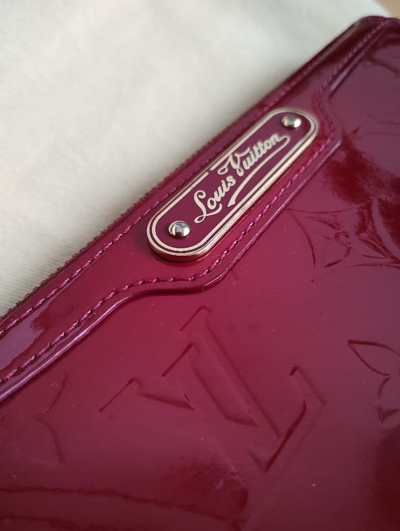LOUIS VUITTON ルイヴィトン　ヴェルニ　ポーチ