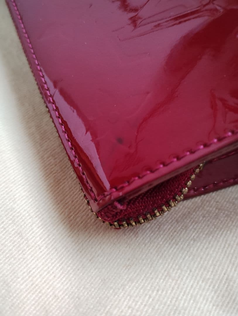 LOUIS VUITTON ルイヴィトン　ヴェルニ　ポーチ