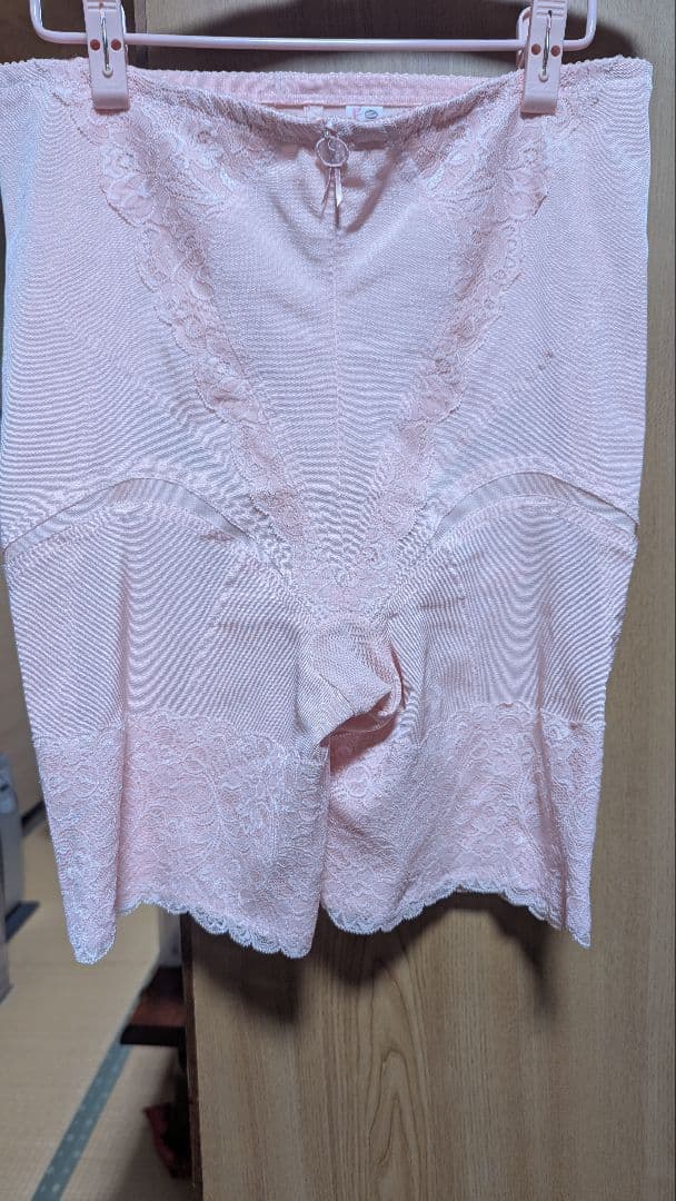 ダイアナ　ピンク ボディスーツ A100Q レース装飾、ガードルとのセット