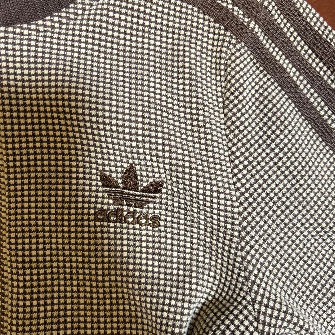 アディダス クロップ　トラックトップ　ジャージ