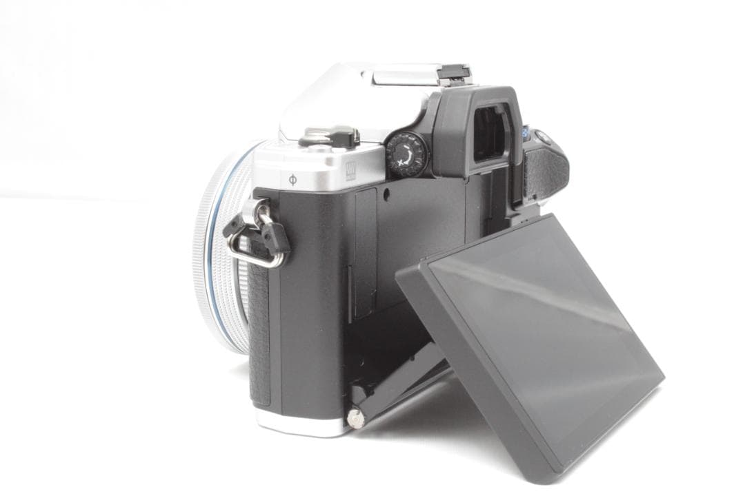 新品級！OLYMPUS OM-D E-M10 Mark III ダブルズ―ム