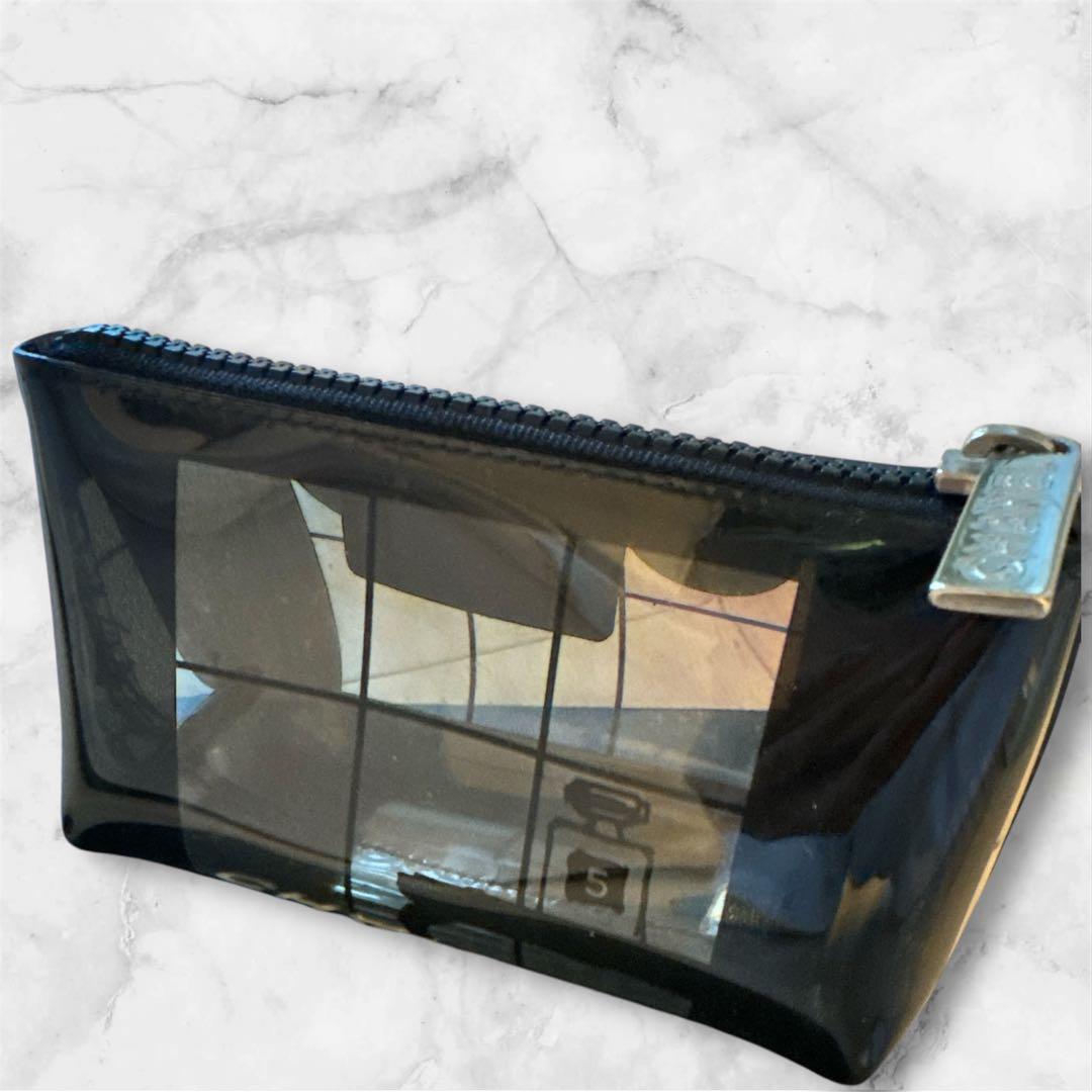 CHANELポーチ♡Windows Line