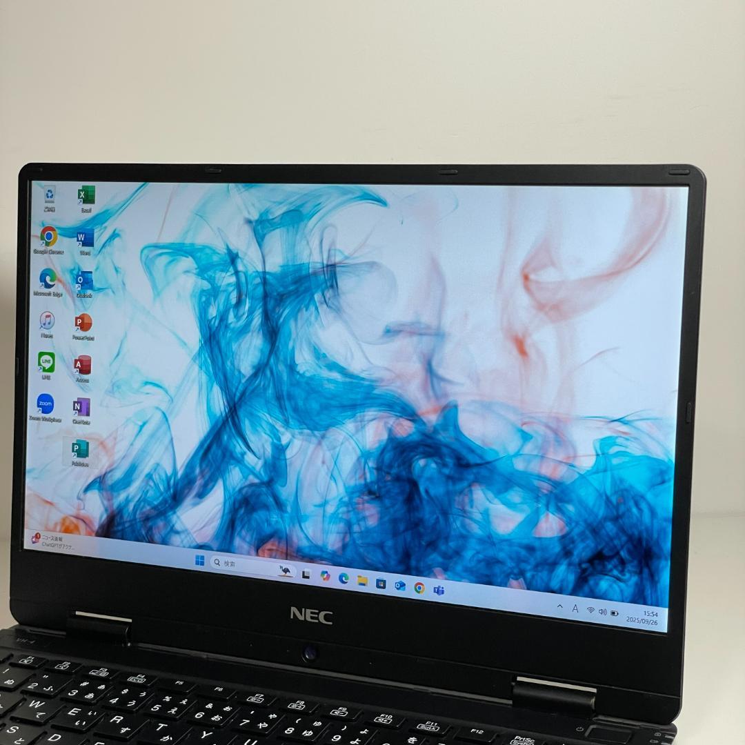 第８世代i5 ★バッテリー良好★ NEC Windows11 薄型軽量 K55