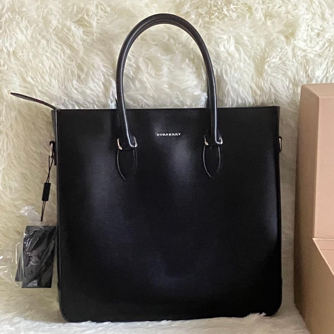 バーバリー　訳あり　タグ付き未使用　2WAY 保存袋　化粧箱　ビジネス　トート