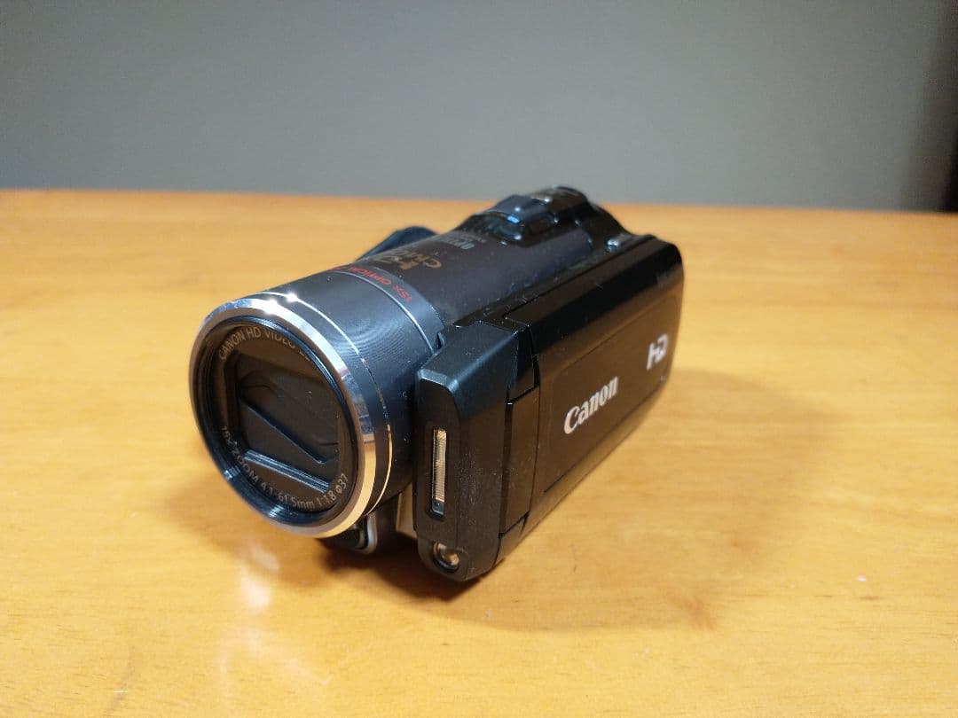 Canon HD ビデオカメラ ivis HF20 ＆ソフトキャリングケース