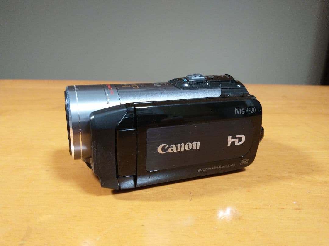 Canon HD ビデオカメラ ivis HF20 ＆ソフトキャリングケース