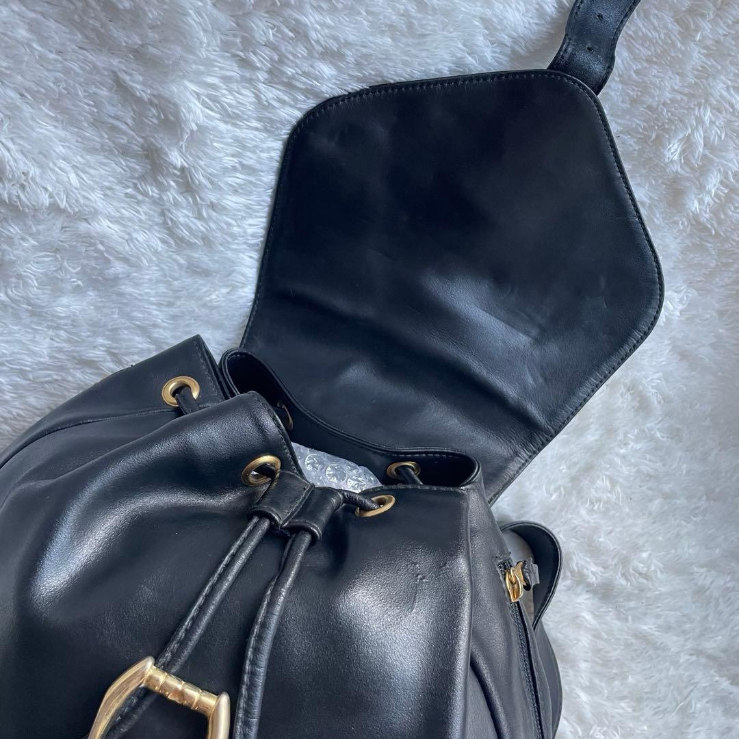 希少✨ジャンニヴェルサーチ リュック オールレザー メデューサ 巾着型 ブラック