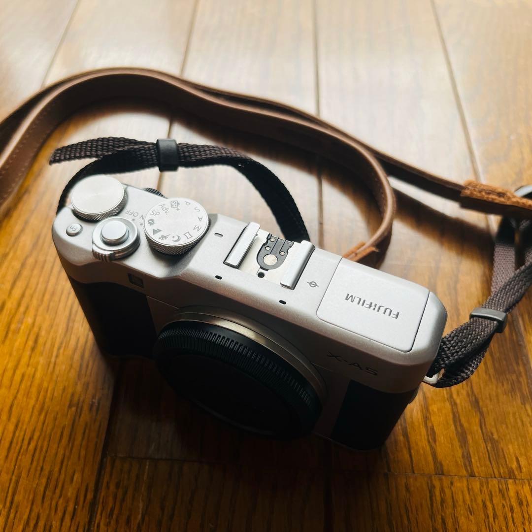 【最終値下げ】Fujifilm 富士フィルム X-A5 ミラーレス一眼 ブラック