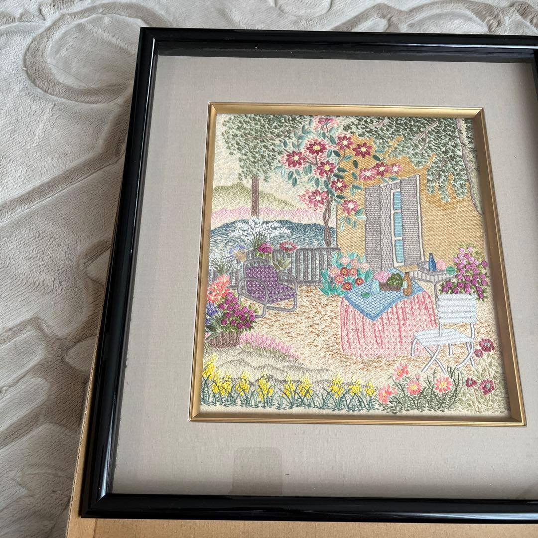 戸塚刺繍作品額　 庭の風景