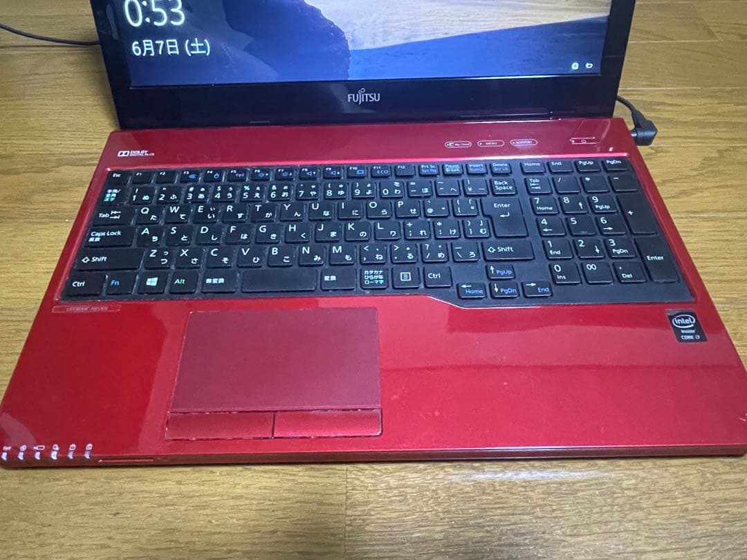 富士通 FMV LIFEBOOK AH53/U (FMVA53URKS)