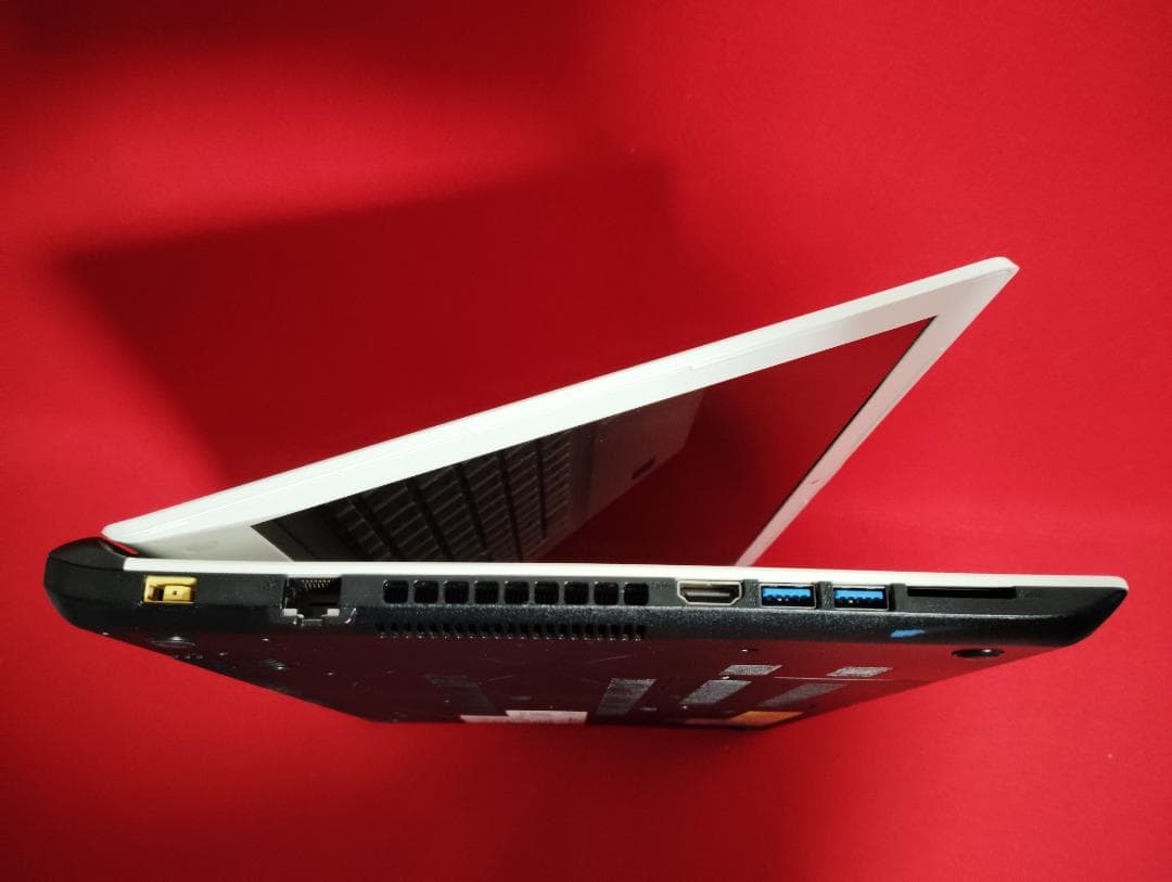 ■送料込み■可愛いホワイトノートパソコン、NEC LAVIE