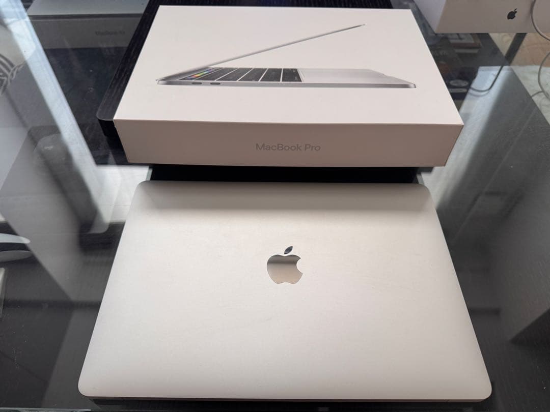 Apple MacBook Pro 13インチ（2016-16G-1TB）