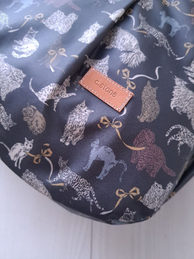 はるちゃん様　　コー・アンド・エイト　すみ黒　タック入り通勤バッグ