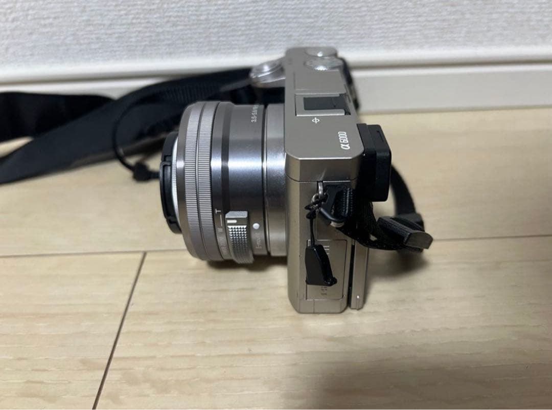 SONY α6000 ミラーレス一眼 本体＋付属品【再出品】