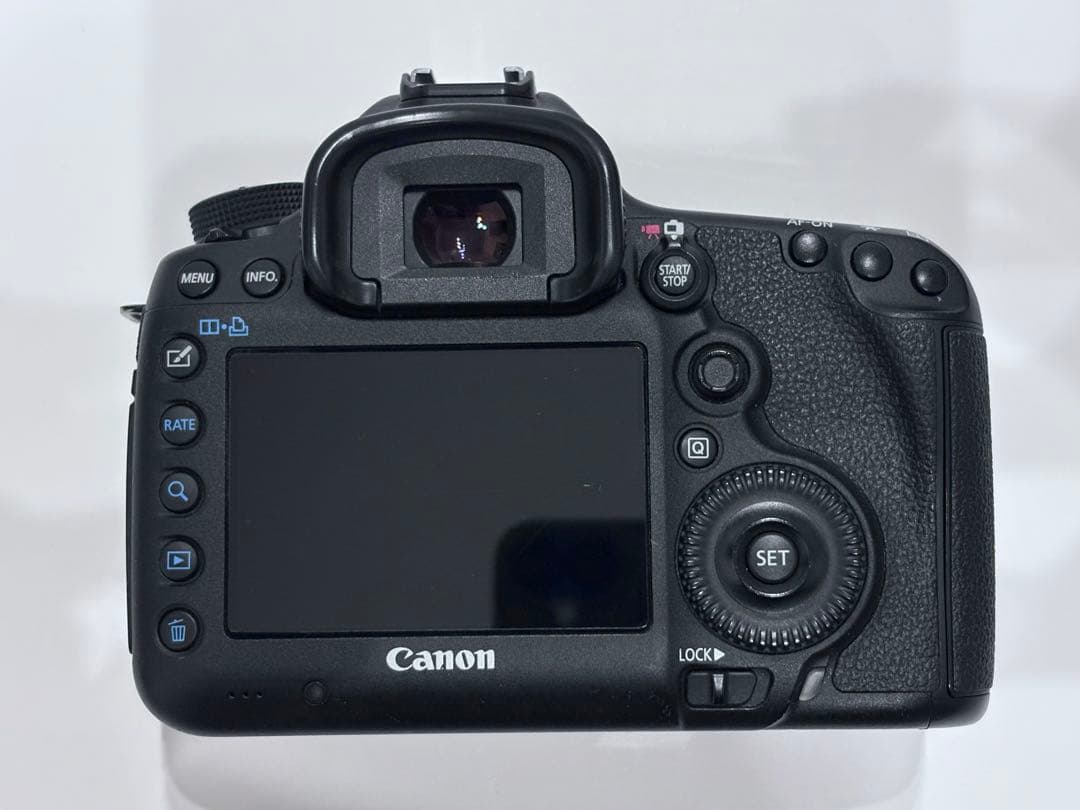 Canon EOS 5D Mark III ボディ バッテリーグリップ