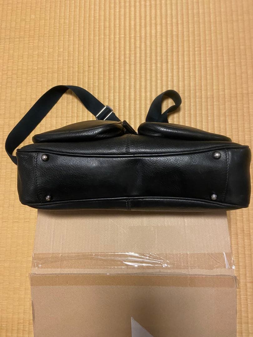 トッズ　TOD’Sショルダーバッグ　ブラック